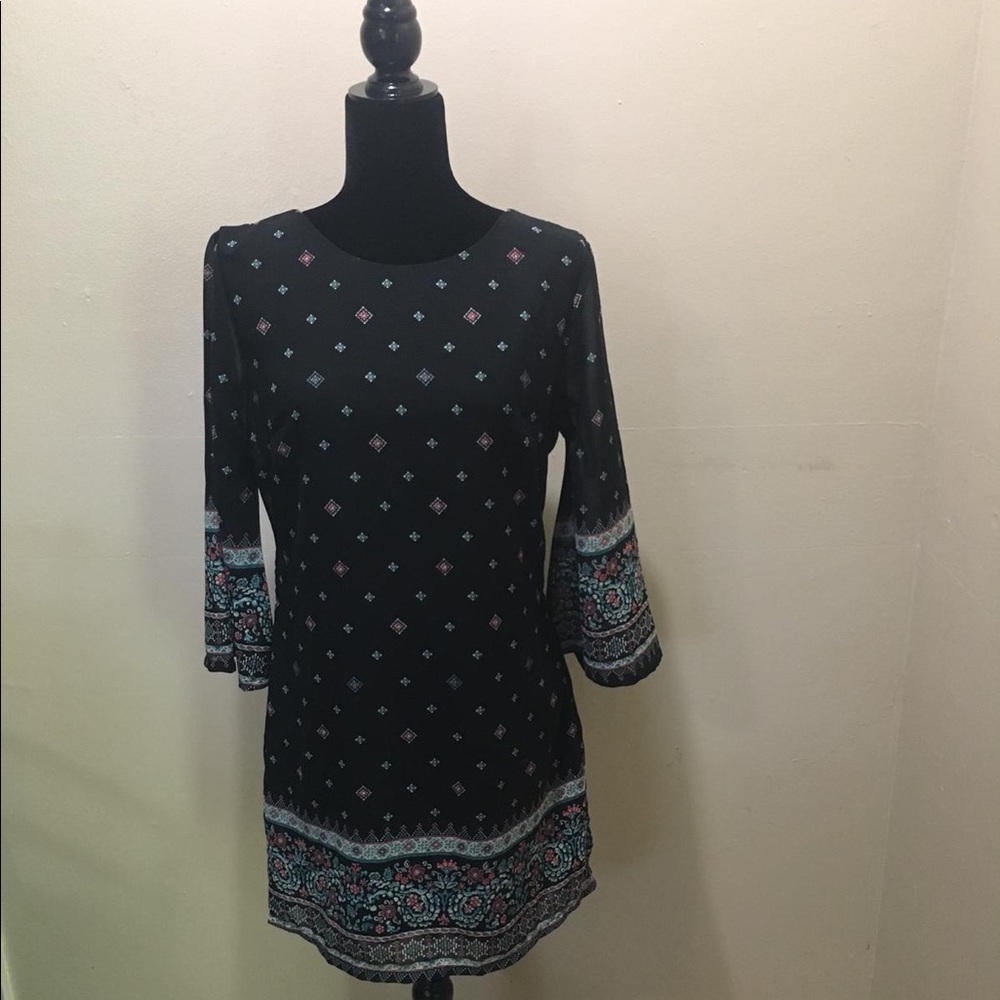 Pinky Long Sleeve Black Aztec Mid-Length Dress